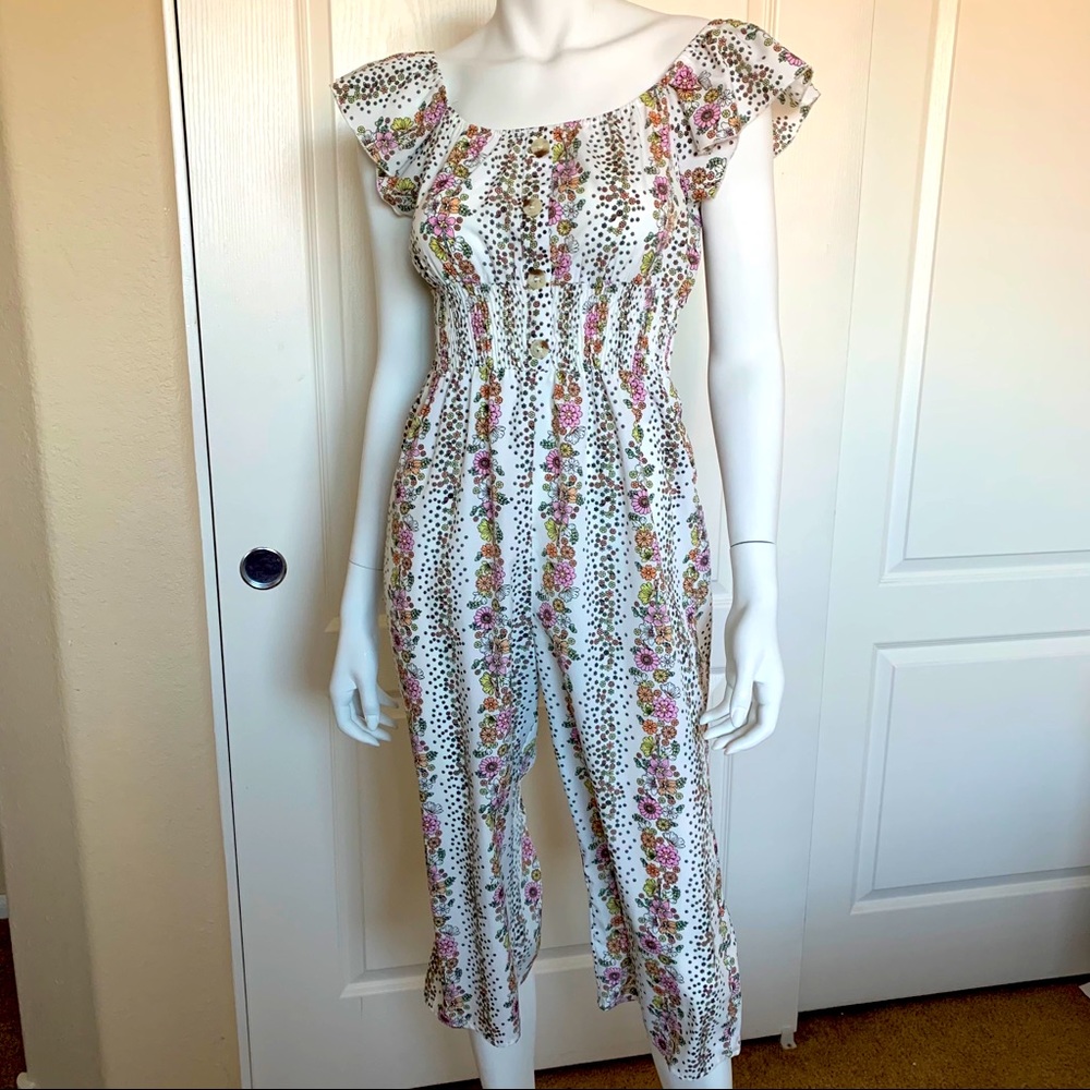 HINT OF BLUSH Ruched floral jumpsuit with buttons